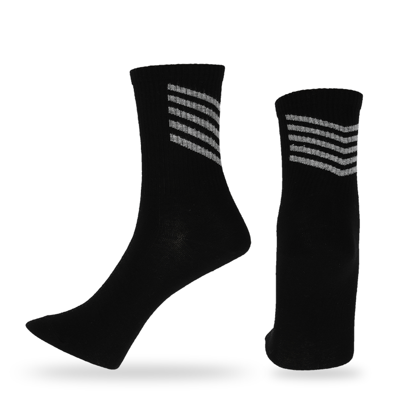 200針一體機(jī)生產(chǎn)高端全棉條紋經(jīng)典款男士經(jīng)典半統(tǒng)襪運(yùn)動襪