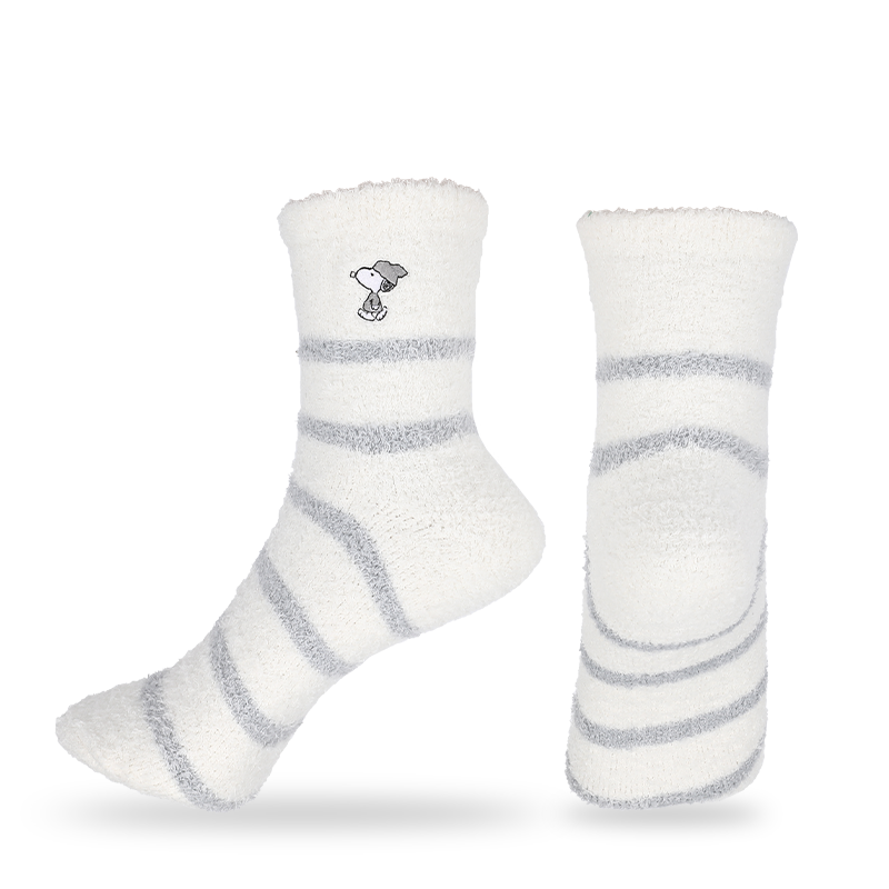 批發(fā)或訂制刺繡舒適柔軟半邊絨粗針冬季保暖襪地板襪家居襪